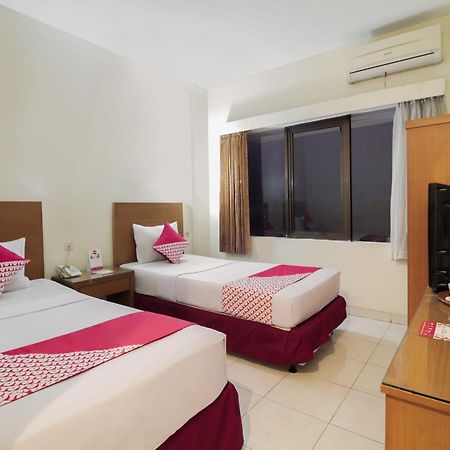 Capital O Galaxy Inn Bandung Exterior foto
